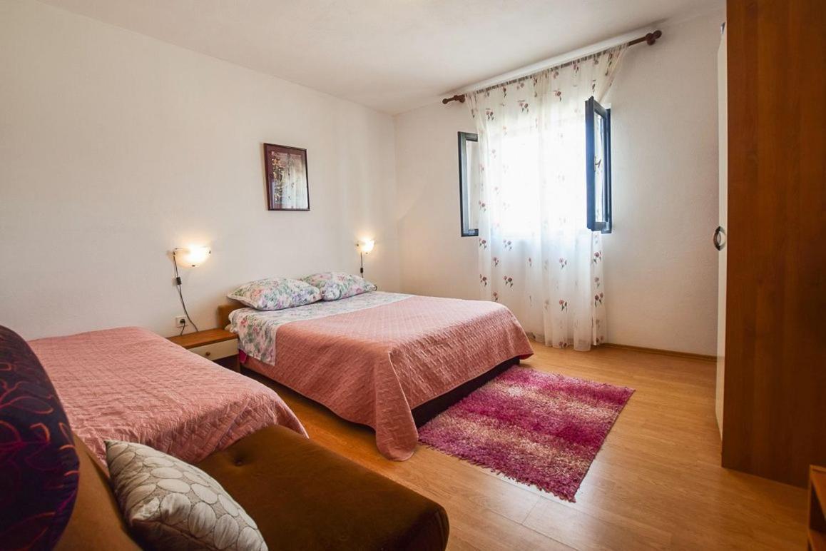 Apartments Derado Supetar Zewnętrze zdjęcie
