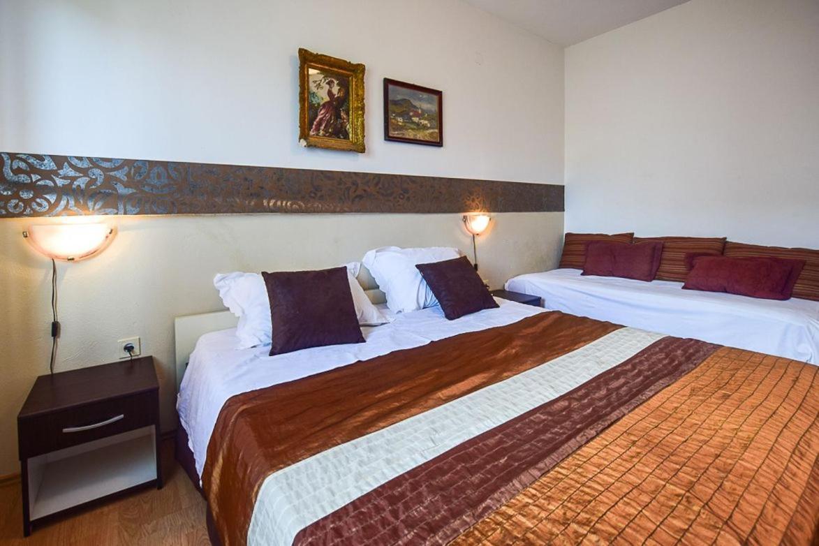 Apartments Derado Supetar Zewnętrze zdjęcie